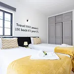 Vandrerhjem Guest *